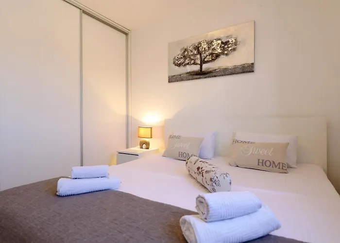 Holiday House Mia