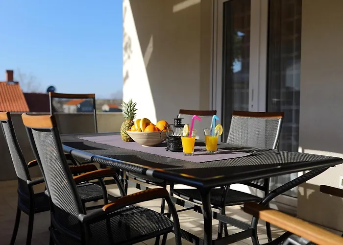 Holiday House Mia